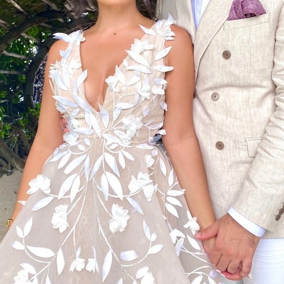 My most loved and delicate photo shoot dress - Picture 5 of 6